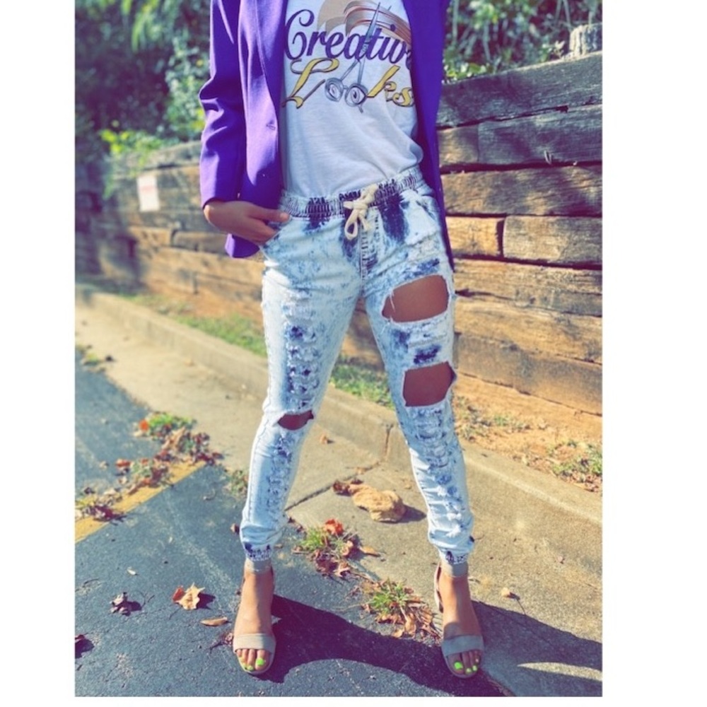 Jean distressed joggers